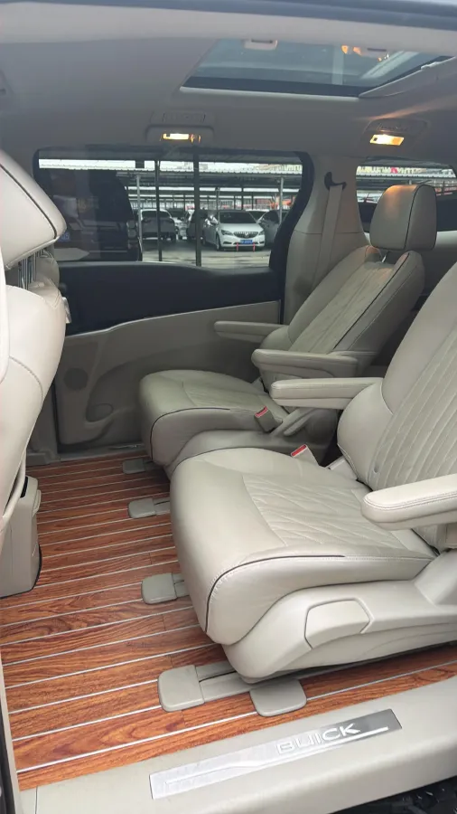 2022 Buick GL8 2.0T 237HP L4 9AT,autocango,china used car exporter,china ev exporter,chinese used car exporter,chinese used ev exporter