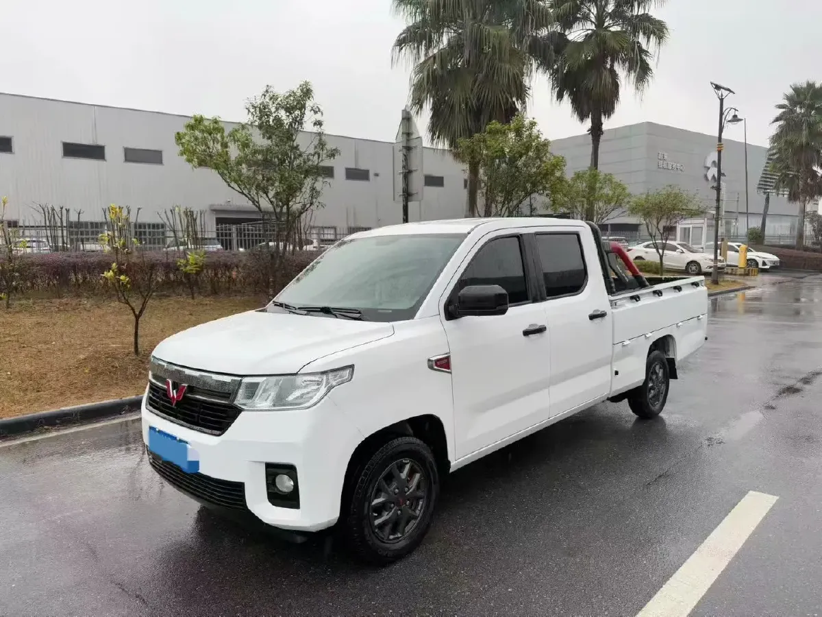 2021 WuLing ZhentTu 1.5L 99HP L4 5MT,autocango,china used car exporter,china ev exporter,chinese used car exporter,chinese used ev exporter