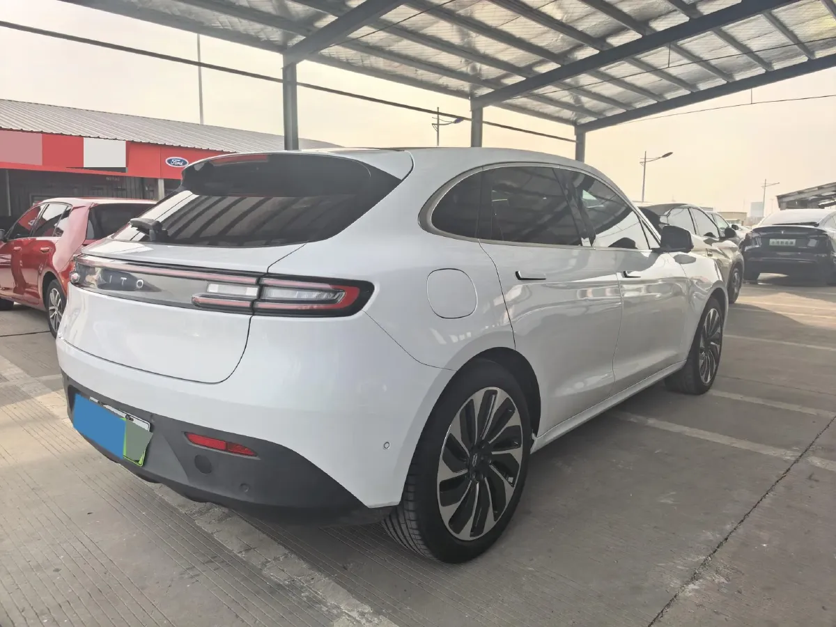 2022 Isuzu Mu-X 2.0T 220HP L4 8AT,autocango,china used car exporter,china ev exporter,chinese used car exporter,chinese used ev exporter