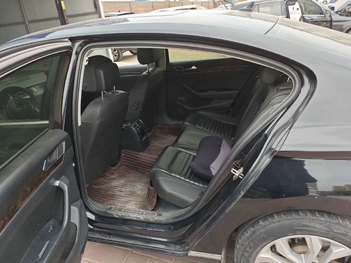 2019 Volkswagen Magotan 2.0T 186HP L4 7DCT,autocango,china used car exporter,china ev exporter,chinese used car exporter,chinese used ev exporter