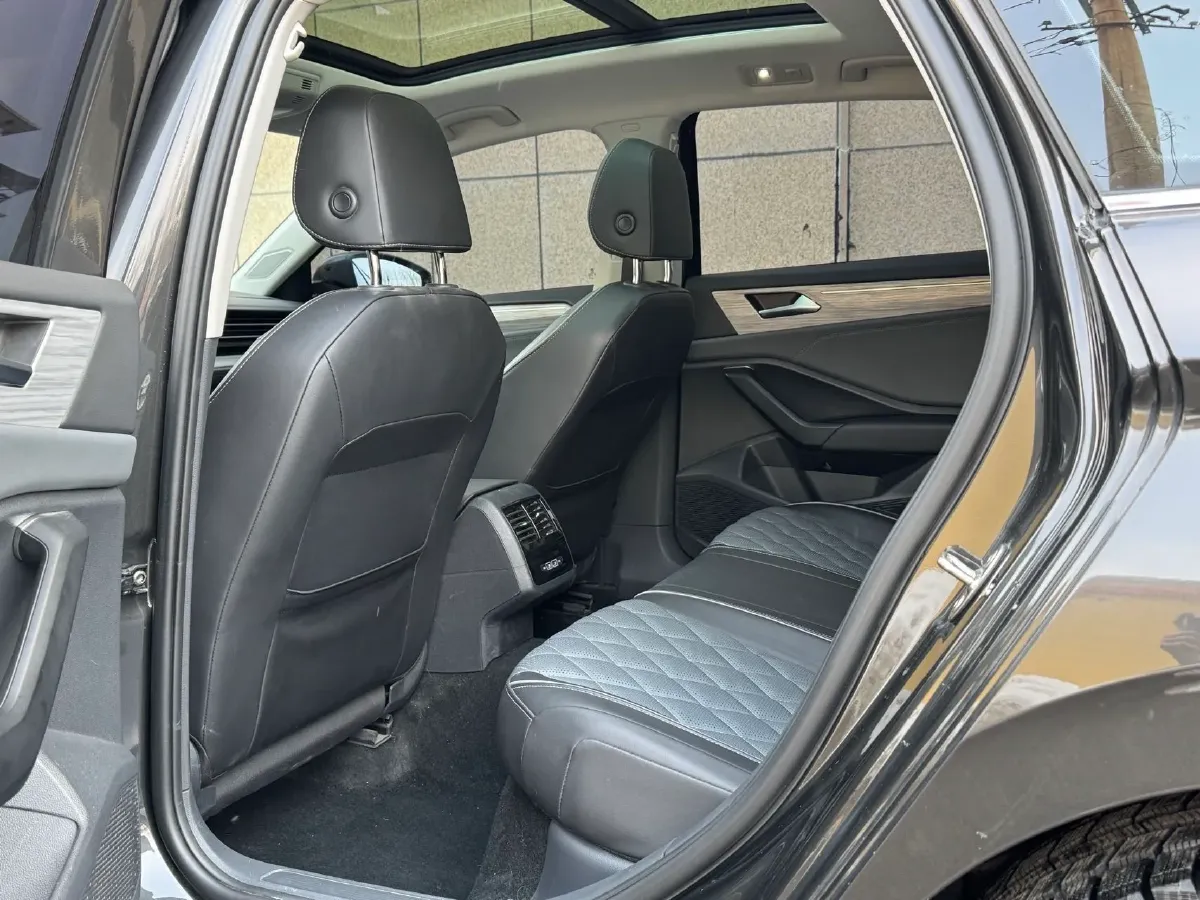 2023 Volkswagen Sagitar 1.5T 160HP L4 7DCT,autocango,china used car exporter,china ev exporter,chinese used car exporter,chinese used ev exporter