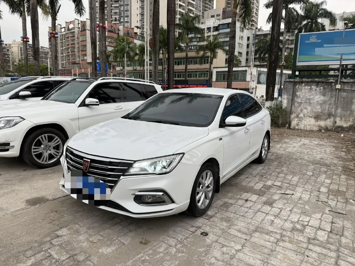 2020 Roewe i5 1.5L 120HP L4 5MT,autocango,china used car exporter,china ev exporter,chinese used car exporter,chinese used ev exporter