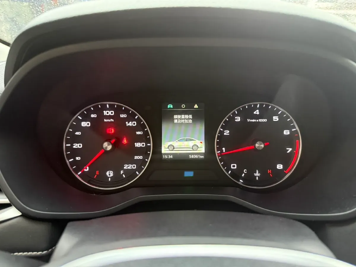 2020 Roewe i5 1.5L 120HP L4 5MT,autocango,china used car exporter,china ev exporter,chinese used car exporter,chinese used ev exporter