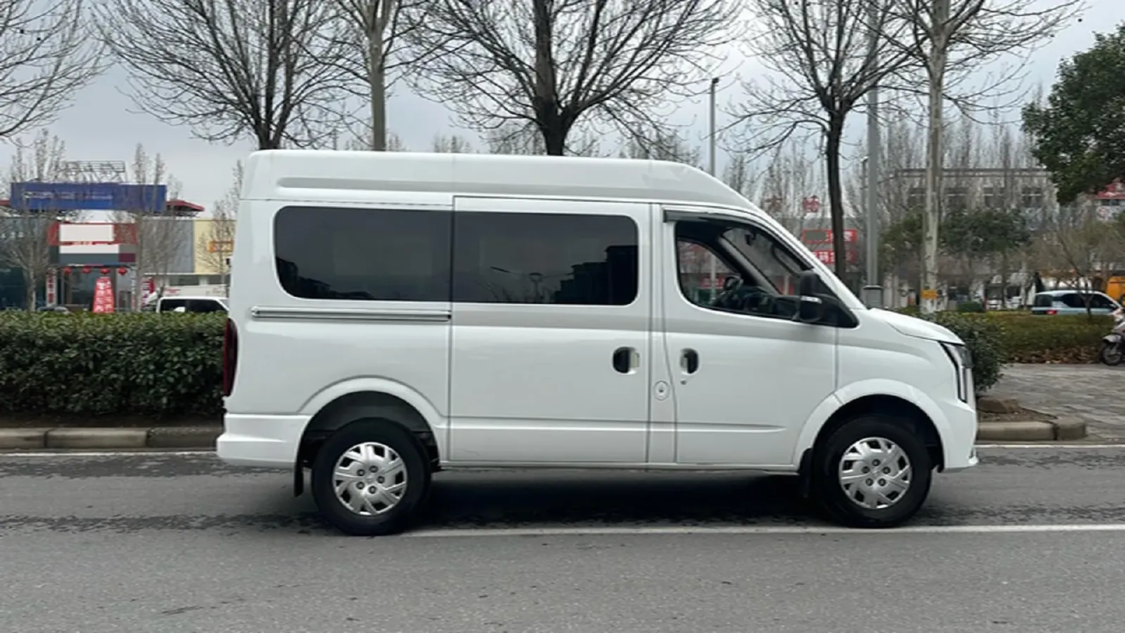 2024 MAXUS XinTu V80 2.0T 147HP L4 6SMG,autocango,china used car exporter,china ev exporter,chinese used car exporter,chinese used ev exporter