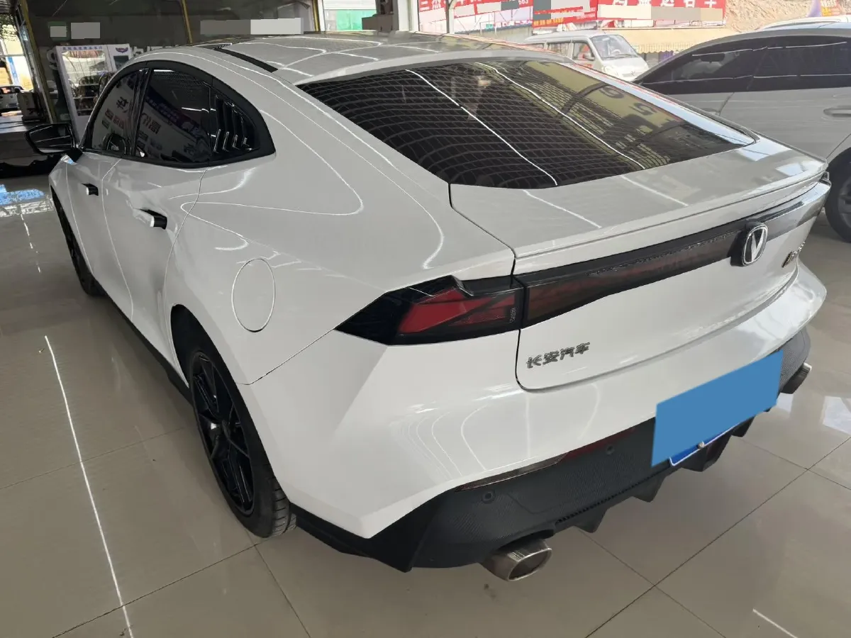 2023 ChangAn UNI-V 1.5T 188HP L4 7DCT,autocango,china used car exporter,china ev exporter,chinese used car exporter,chinese used ev exporter