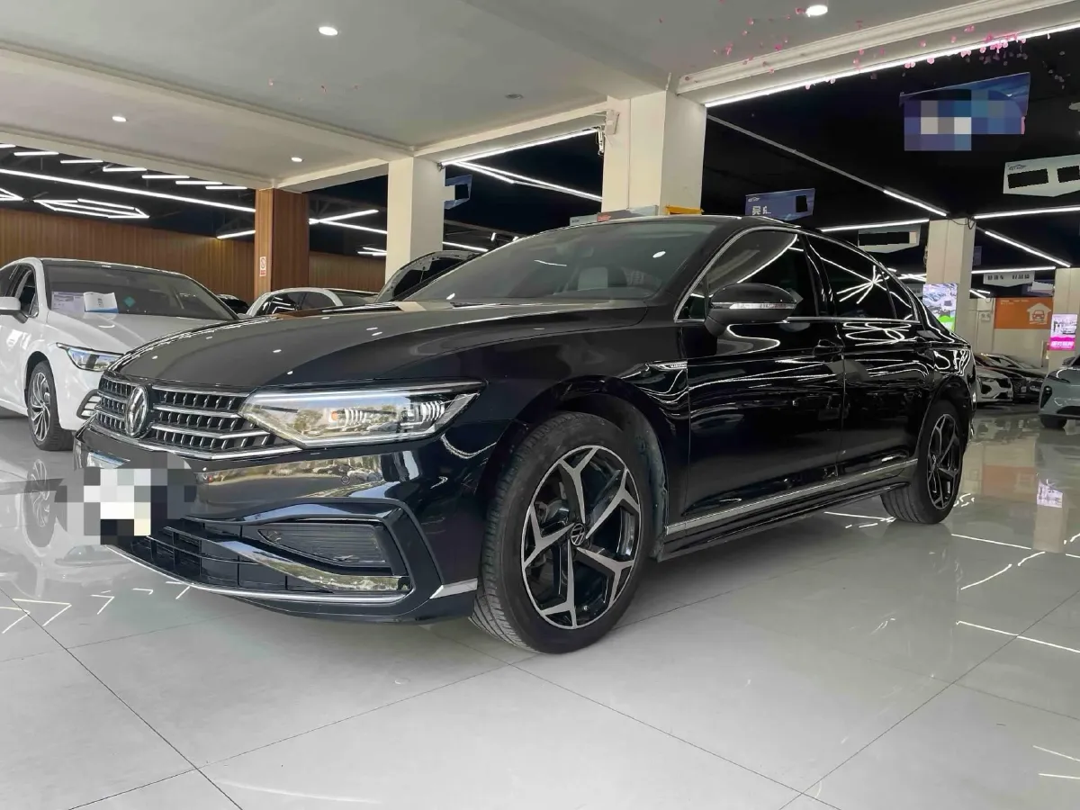 2023 Volkswagen Magotan 2.0T 186HP L4 7DCT,autocango,china used car exporter,china ev exporter,chinese used car exporter,chinese used ev exporter