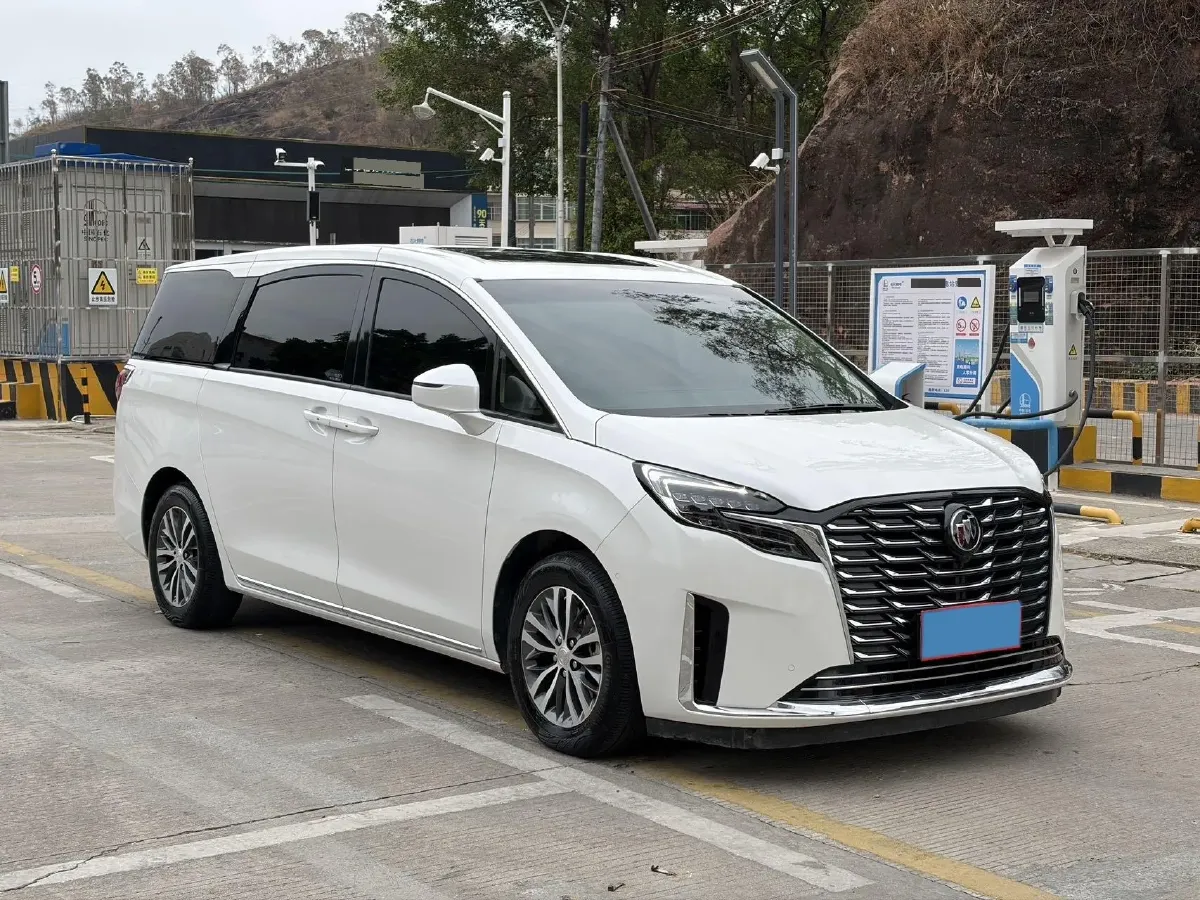 2023 Buick GL8 2.0T 237HP L4 9AT,autocango,china used car exporter,china ev exporter,chinese used car exporter,chinese used ev exporter