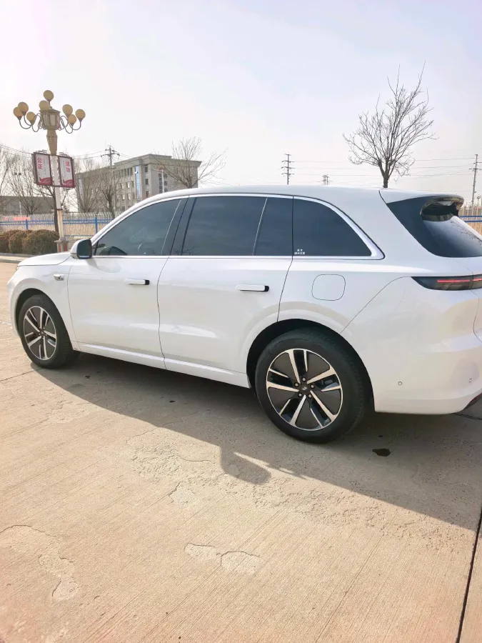 2024 Li L6 Range Extended 154HP L4 REEV 36.8KWH,autocango,china used car exporter,china ev exporter,chinese used car exporter,chinese used ev exporter