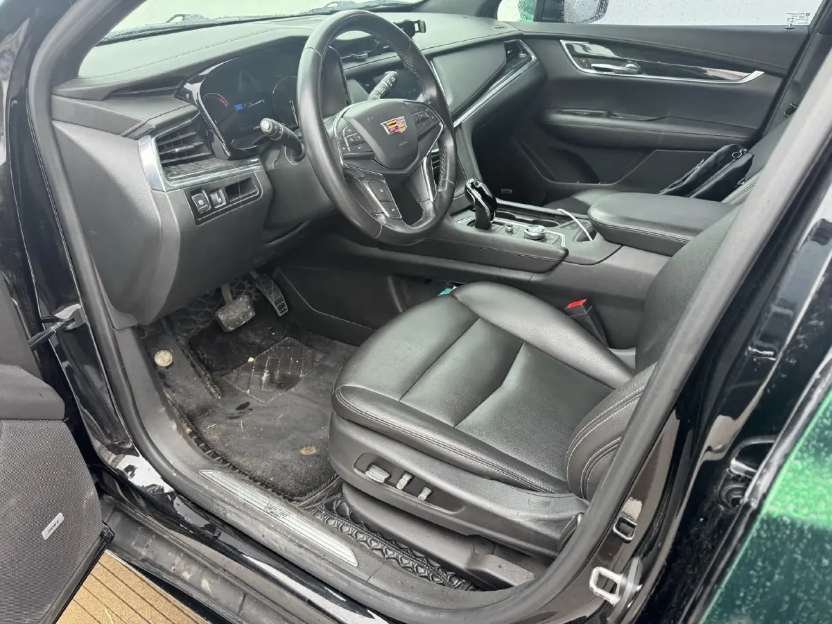 2021 Cadillac XT5 2.0T 237HP L4 9AT,autocango,china used car exporter,china ev exporter,chinese used car exporter,chinese used ev exporter