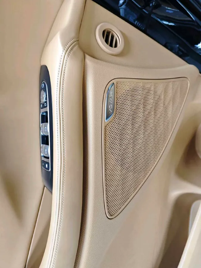 2022 Voyah Dream BEV 82KWH,autocango,china used car exporter,china ev exporter,chinese used car exporter,chinese used ev exporter