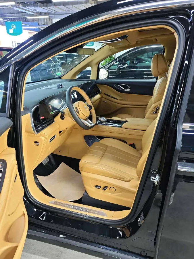 2022 Voyah Dream BEV 82KWH,autocango,china used car exporter,china ev exporter,chinese used car exporter,chinese used ev exporter