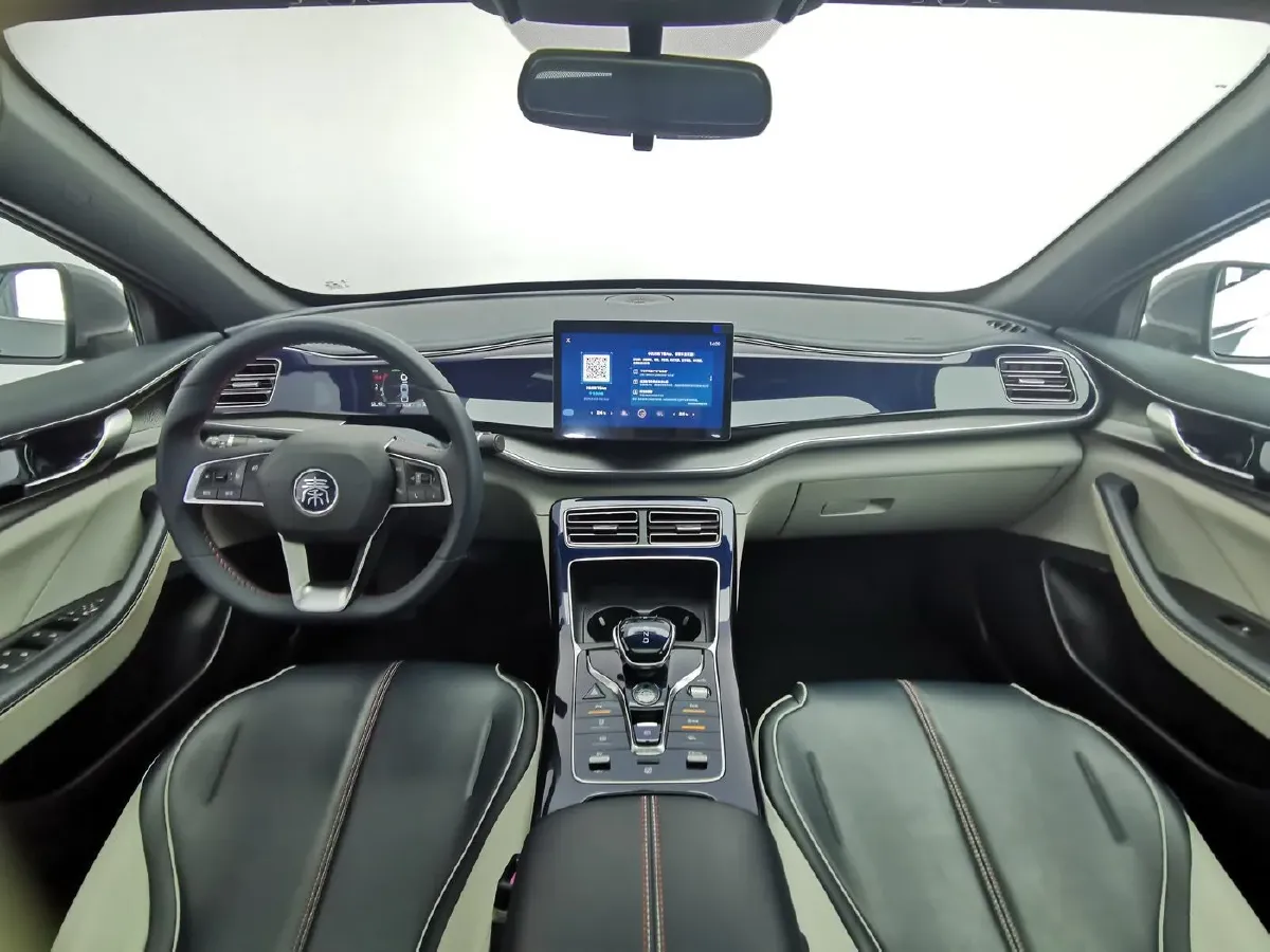 2021 Haval F7 1.5T 169HP L4 7DCT,autocango,china used car exporter,china ev exporter,chinese used car exporter,chinese used ev exporter