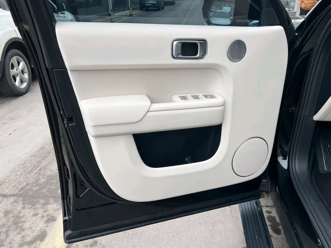 2024 Li L9 Range Extended 154HP REEV 52.3KWH,autocango,china used car exporter,china ev exporter,chinese used car exporter,chinese used ev exporter