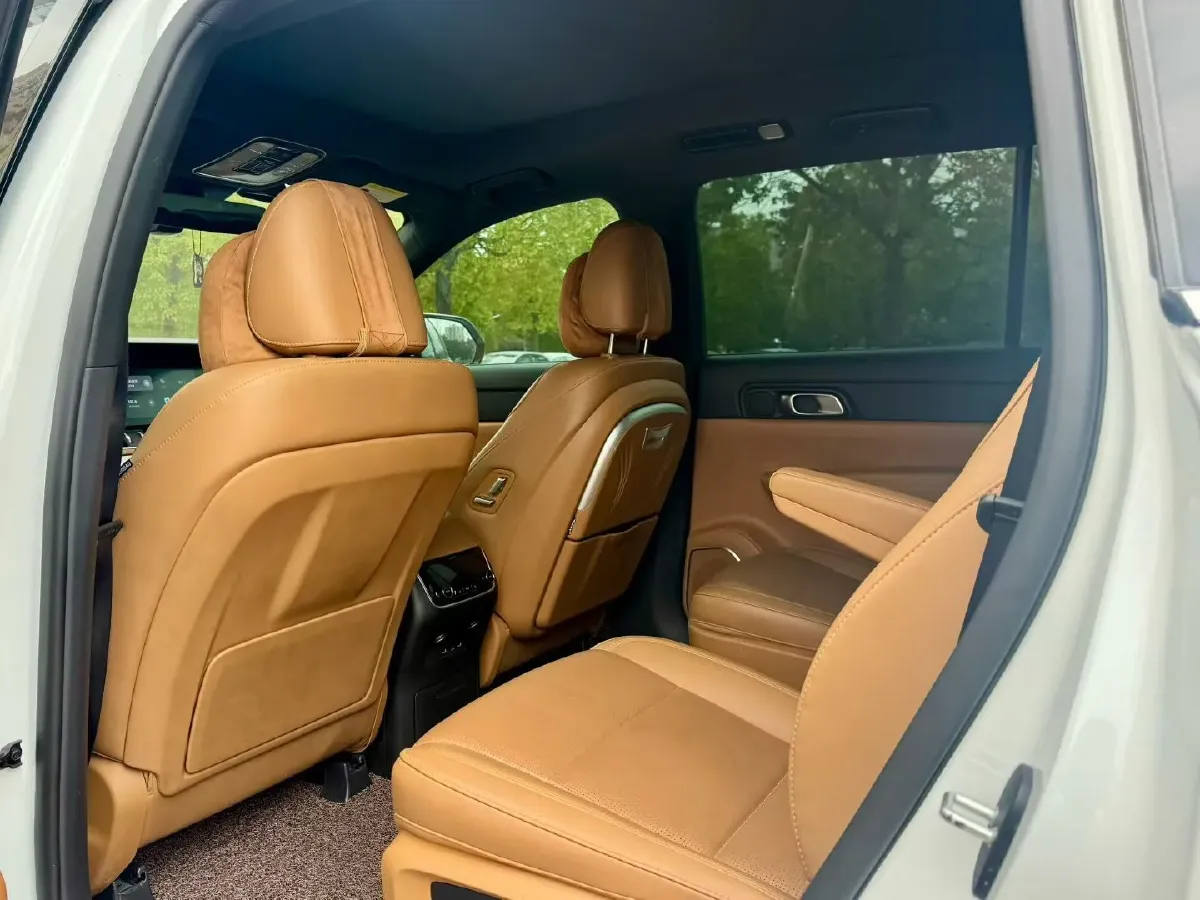 2021 Li ONE Range Extended 131HP REEV 40.5KWH,autocango,china used car exporter,china ev exporter,chinese used car exporter,chinese used ev exporter