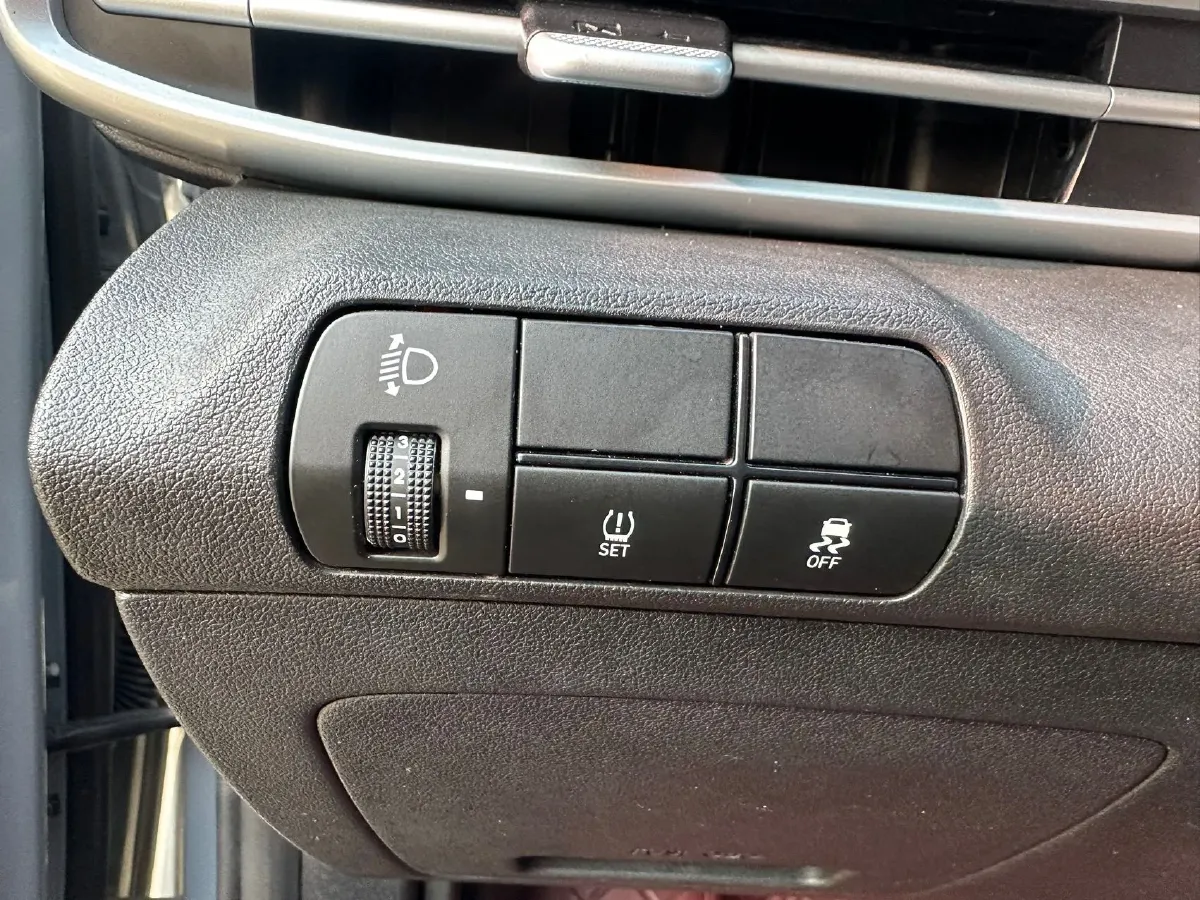 2022 Hyundai Elantra 1.5L 115HP L4 CVT,autocango,china used car exporter,china ev exporter,chinese used car exporter,chinese used ev exporter