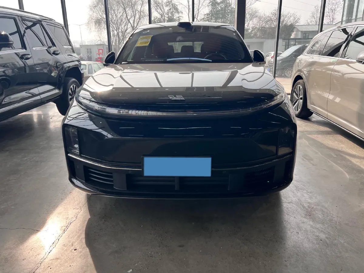 2025 Li L7 Range Extended 154HP REEV,autocango,china used car exporter,china ev exporter,chinese used car exporter,chinese used ev exporter