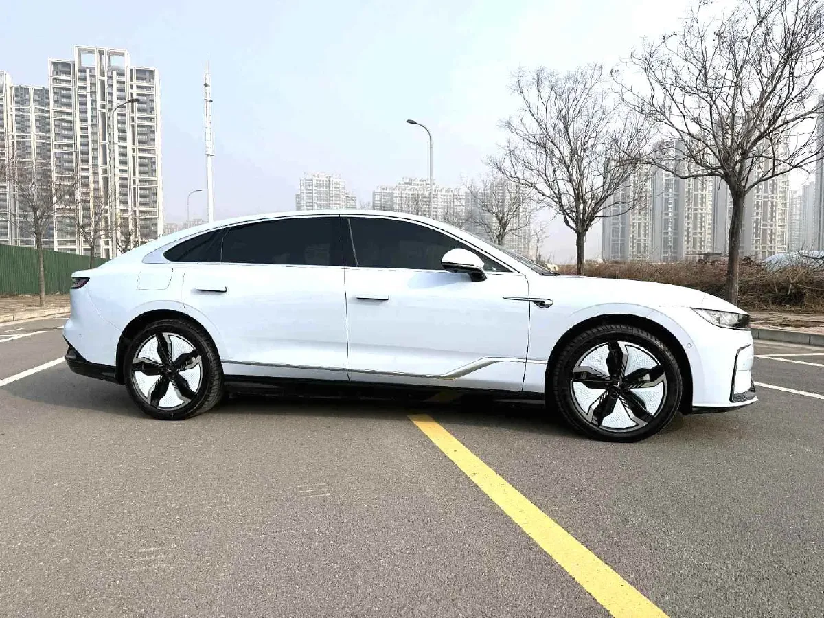2023 Voyah ZhuiGuang BEV 82.11KWH,autocango,china used car exporter,china ev exporter,chinese used car exporter,chinese used ev exporter