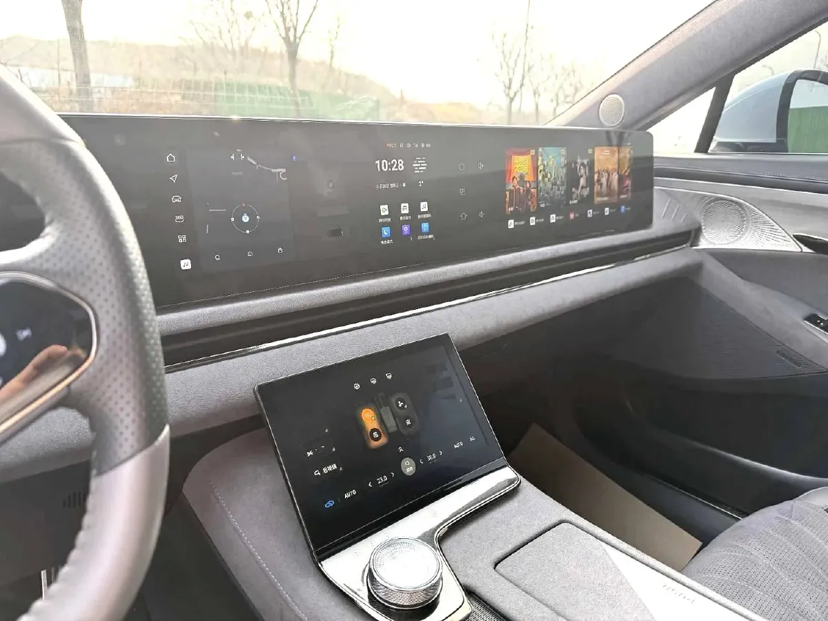 2023 Voyah ZhuiGuang BEV 82.11KWH,autocango,china used car exporter,china ev exporter,chinese used car exporter,chinese used ev exporter