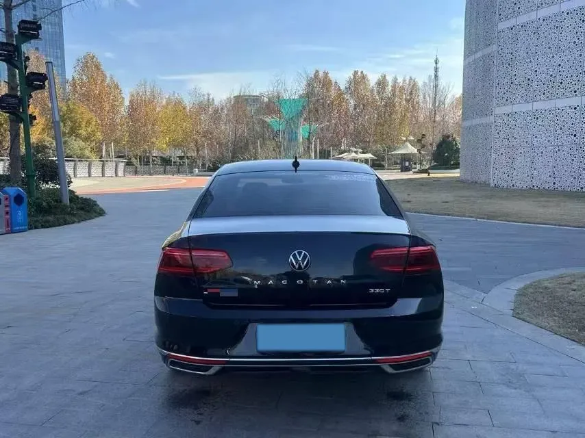 2020 Volkswagen Magotan 2.0T 186HP L4 7DCT,autocango,china used car exporter,china ev exporter,chinese used car exporter,chinese used ev exporter