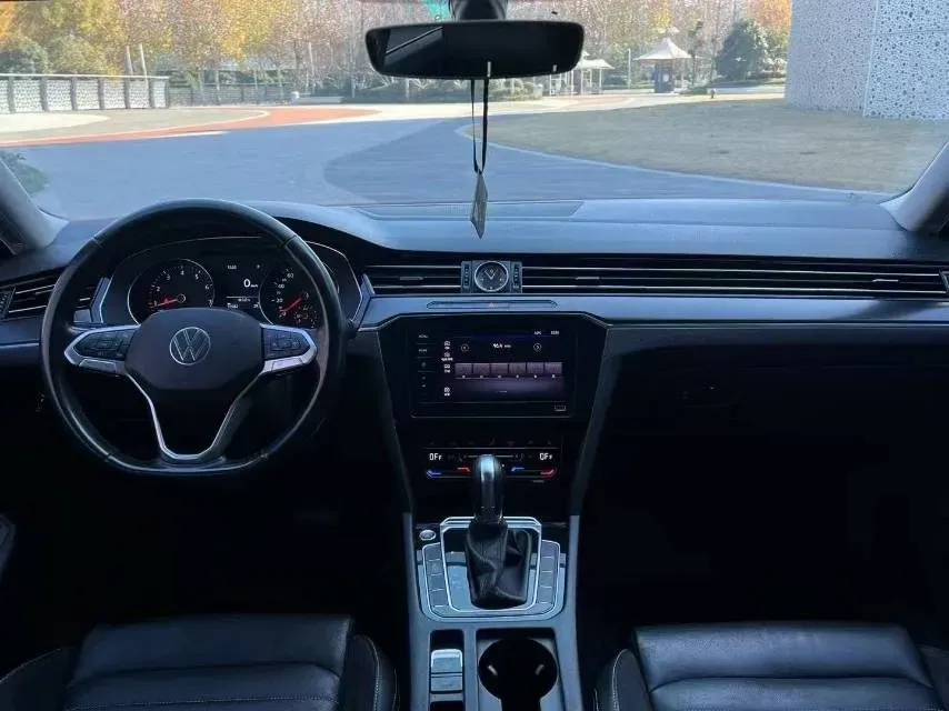 2020 Volkswagen Magotan 2.0T 186HP L4 7DCT,autocango,china used car exporter,china ev exporter,chinese used car exporter,chinese used ev exporter