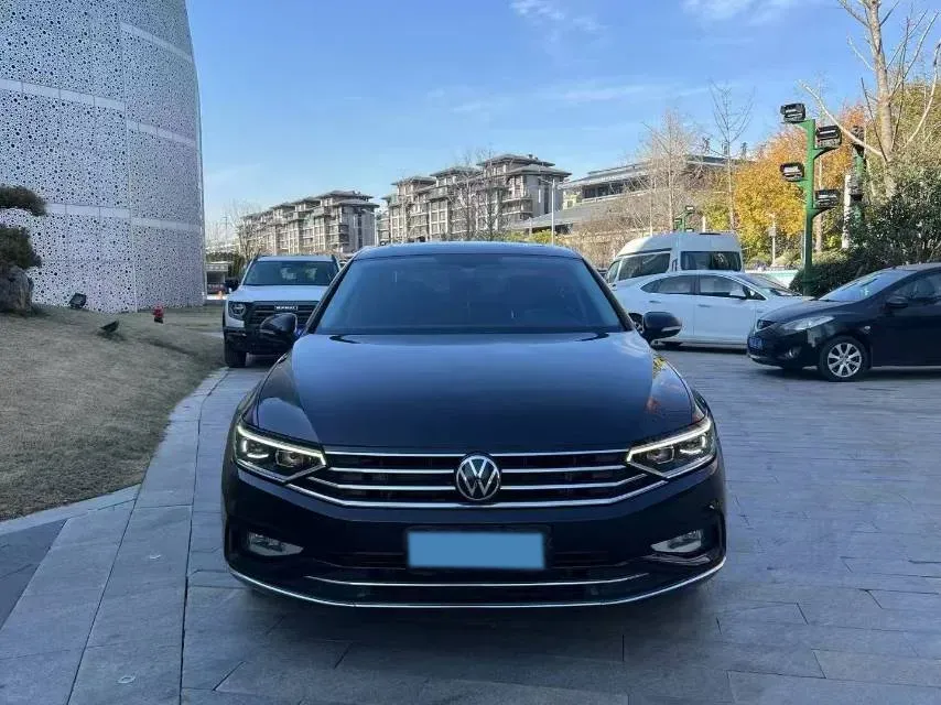 2020 Volkswagen Magotan 2.0T 186HP L4 7DCT,autocango,china used car exporter,china ev exporter,chinese used car exporter,chinese used ev exporter