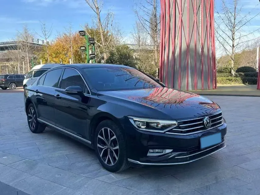 2020 Volkswagen Magotan 2.0T 186HP L4 7DCT,autocango,china used car exporter,china ev exporter,chinese used car exporter,chinese used ev exporter