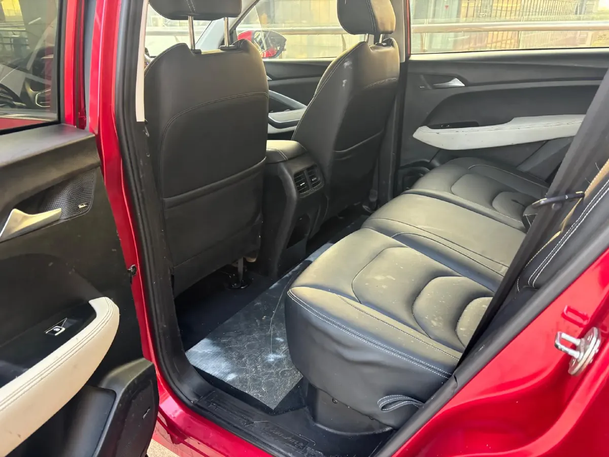 2019 BaoJun 530 1.5T 151HP L4 CVT,autocango,china used car exporter,china ev exporter,chinese used car exporter,chinese used ev exporter