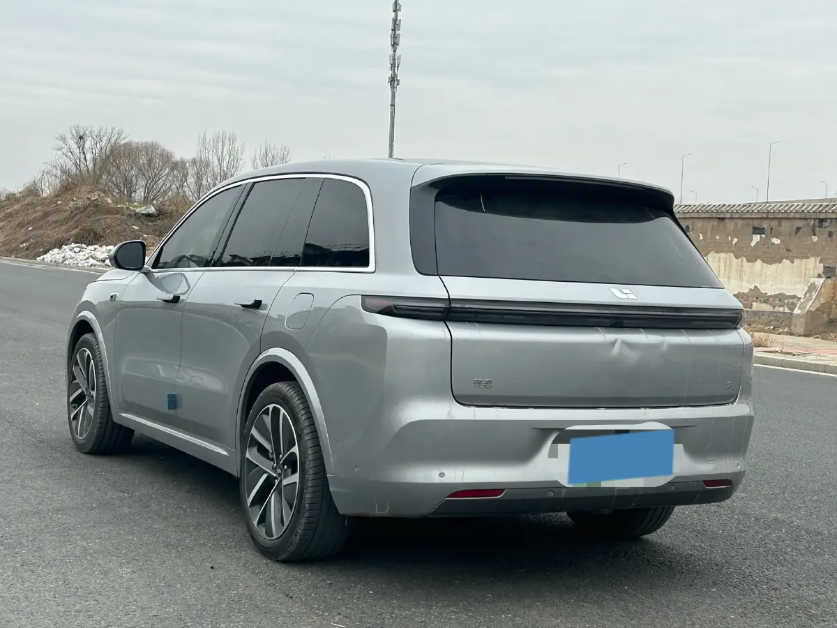 2024 Volvo S60 2.0T 197HP L4 7DCT,autocango,china used car exporter,china ev exporter,chinese used car exporter,chinese used ev exporter