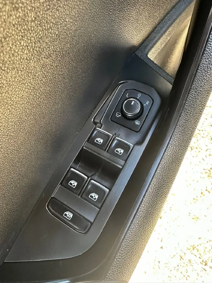 2022 Skoda Karoq 1.4T 150HP L4 7DCT,autocango,china used car exporter,china ev exporter,chinese used car exporter,chinese used ev exporter