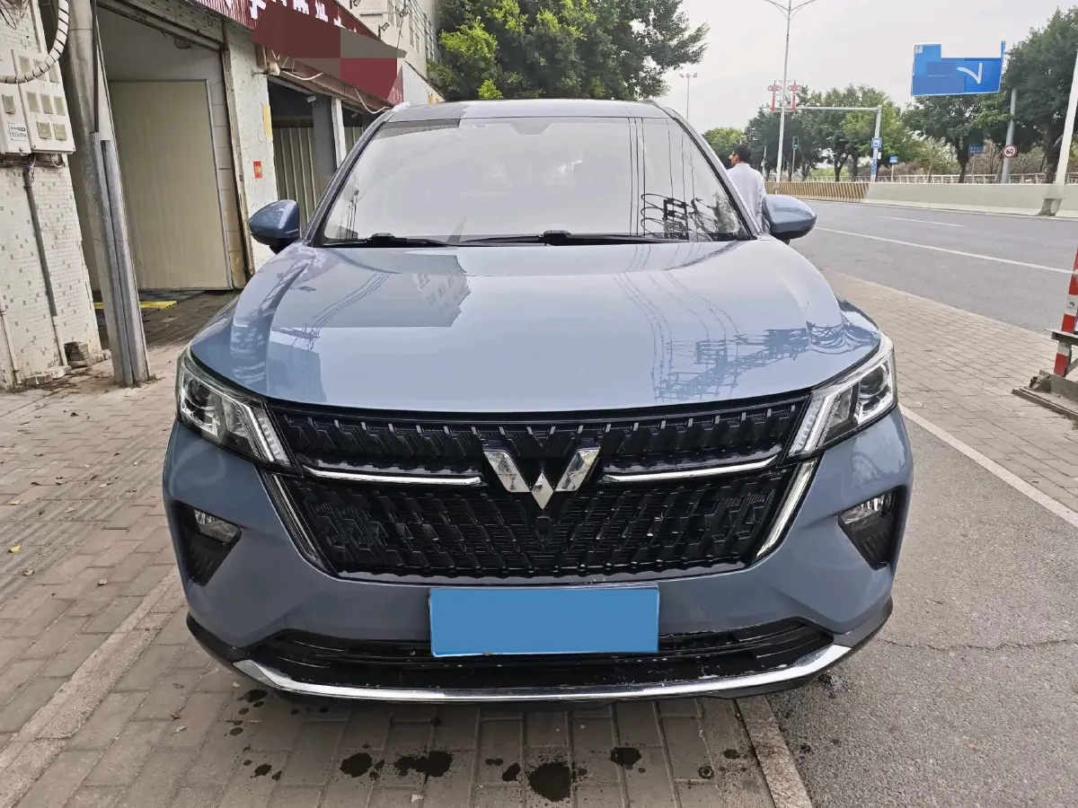 2021 WuLing XingChen 1.5T 147HP L4 6MT,autocango,china used car exporter,china ev exporter,chinese used car exporter,chinese used ev exporter