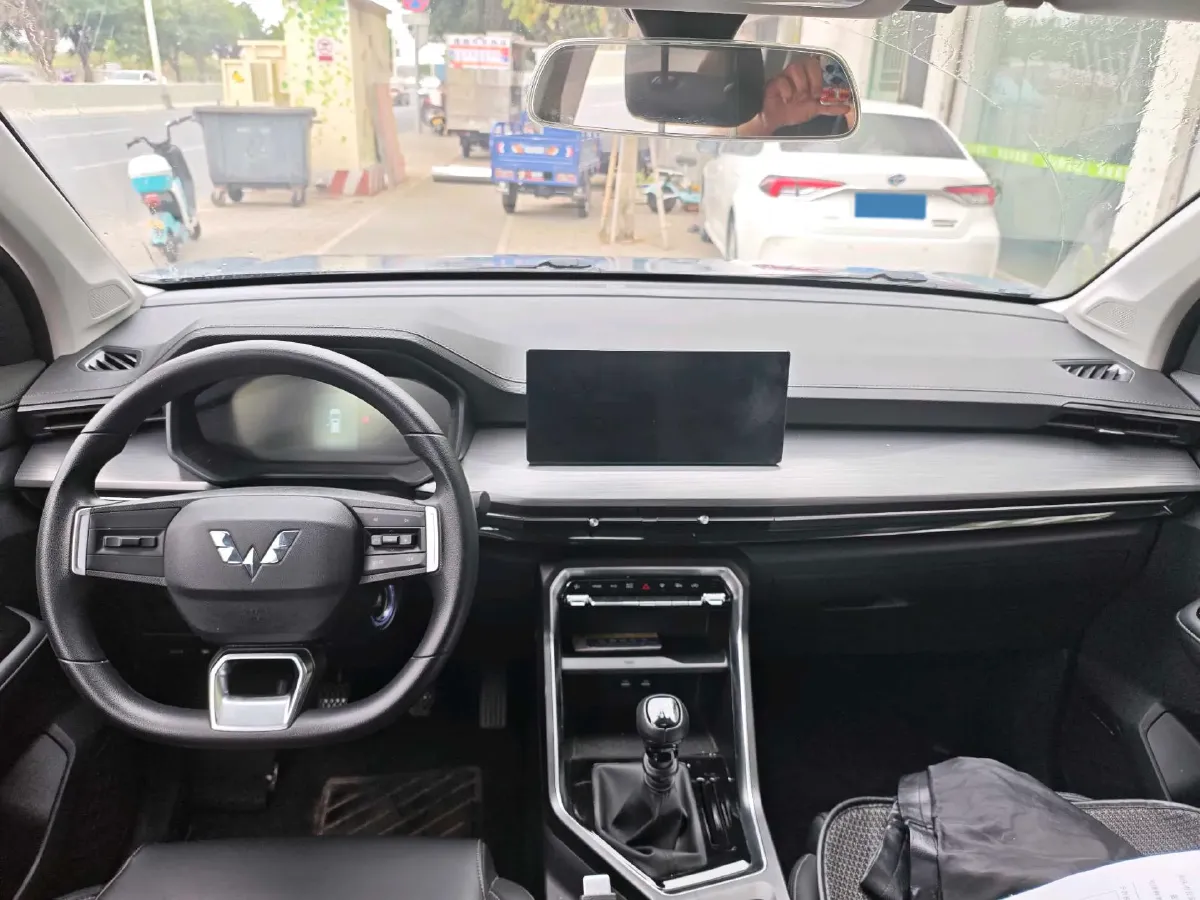 2021 WuLing XingChen 1.5T 147HP L4 6MT,autocango,china used car exporter,china ev exporter,chinese used car exporter,chinese used ev exporter
