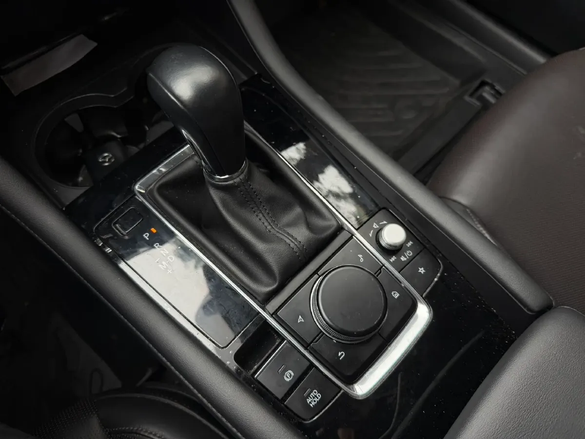 2021 Mazda 3 Axela 2.0L 158HP L4 6AT,autocango,china used car exporter,china ev exporter,chinese used car exporter,chinese used ev exporter