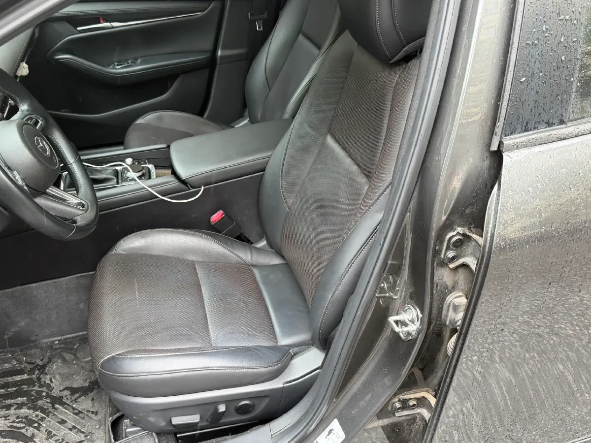 2021 Mazda 3 Axela 2.0L 158HP L4 6AT,autocango,china used car exporter,china ev exporter,chinese used car exporter,chinese used ev exporter