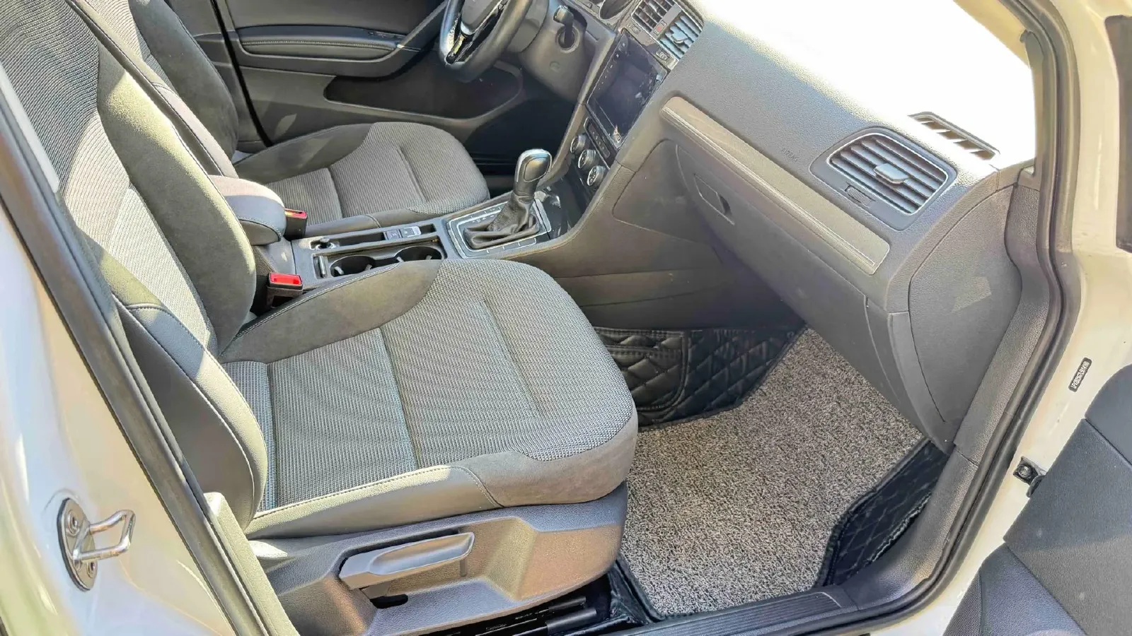 2020 Volkswagen Golf 1.4T 150HP L4 7DCT,autocango,china used car exporter,china ev exporter,chinese used car exporter,chinese used ev exporter