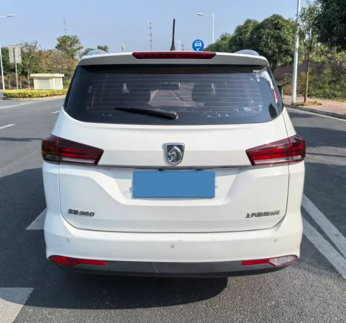 2018 BaoJun 530 1.5T 150HP L4 6MT,autocango,china used car exporter,china ev exporter,chinese used car exporter,chinese used ev exporter