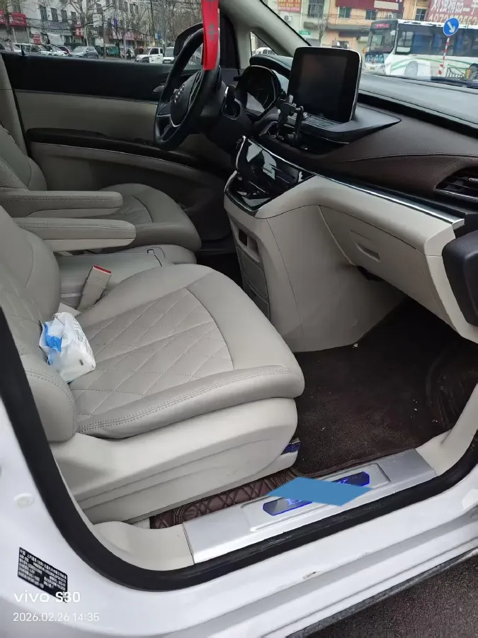 2023 Buick GL8 2.0T 237HP L4 9AT,autocango,china used car exporter,china ev exporter,chinese used car exporter,chinese used ev exporter