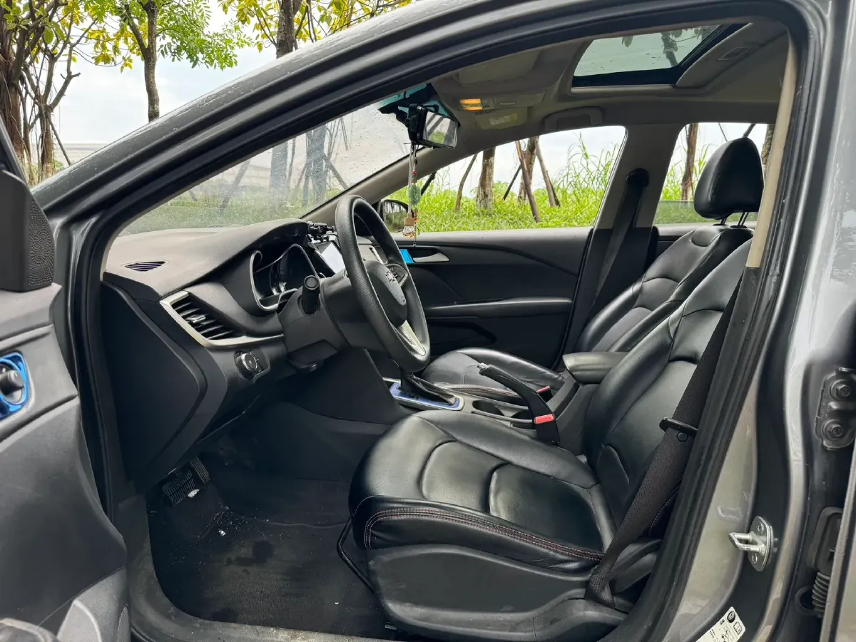 2019 Chevrolet Monza 1.0T 125HP L3 6DCT,autocango,china used car exporter,china ev exporter,chinese used car exporter,chinese used ev exporter