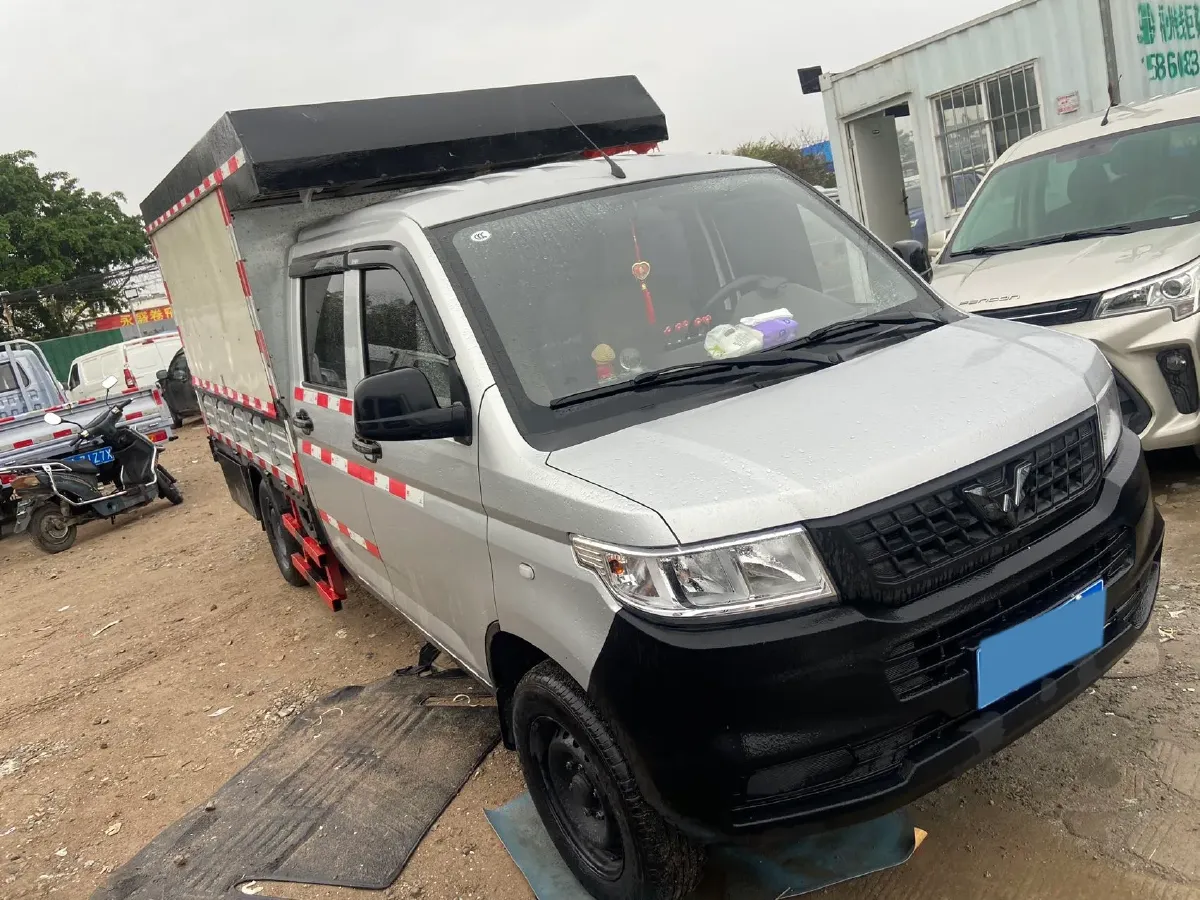 2023 WuLing RongGuang New Truck 2.0L 136HP L4 5MT,autocango,china used car exporter,china ev exporter,chinese used car exporter,chinese used ev exporter