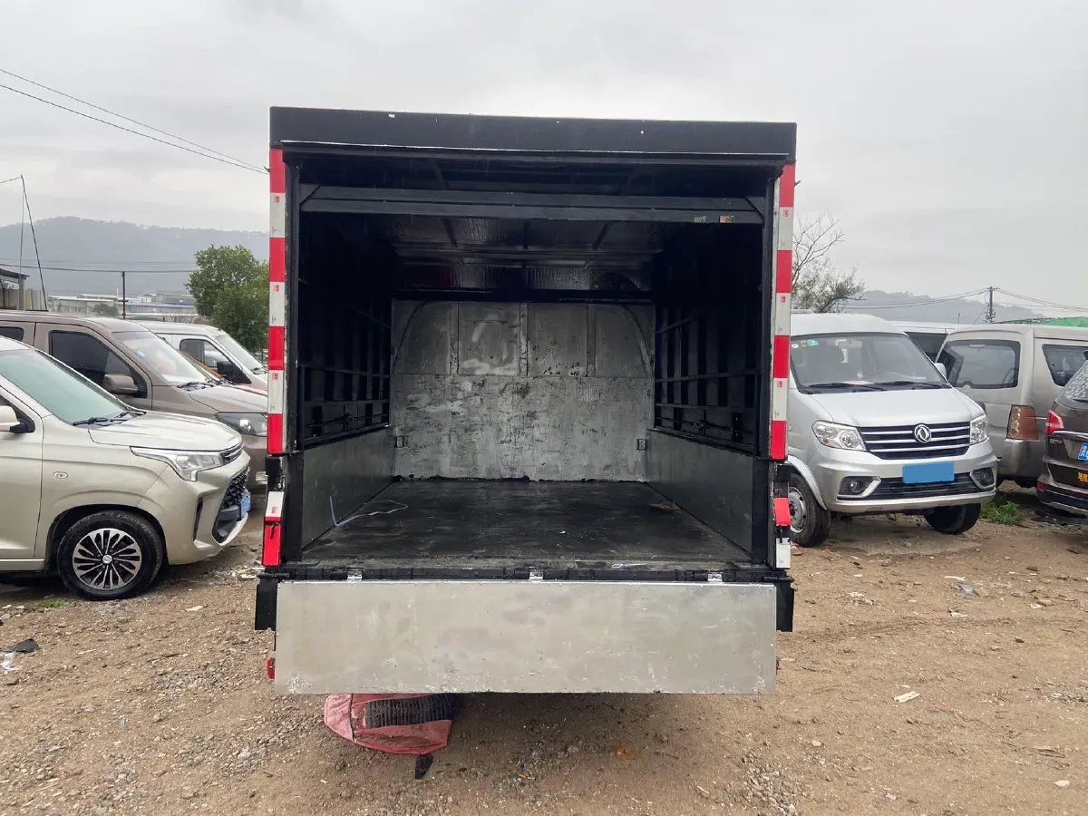 2023 WuLing RongGuang New Truck 2.0L 136HP L4 5MT,autocango,china used car exporter,china ev exporter,chinese used car exporter,chinese used ev exporter