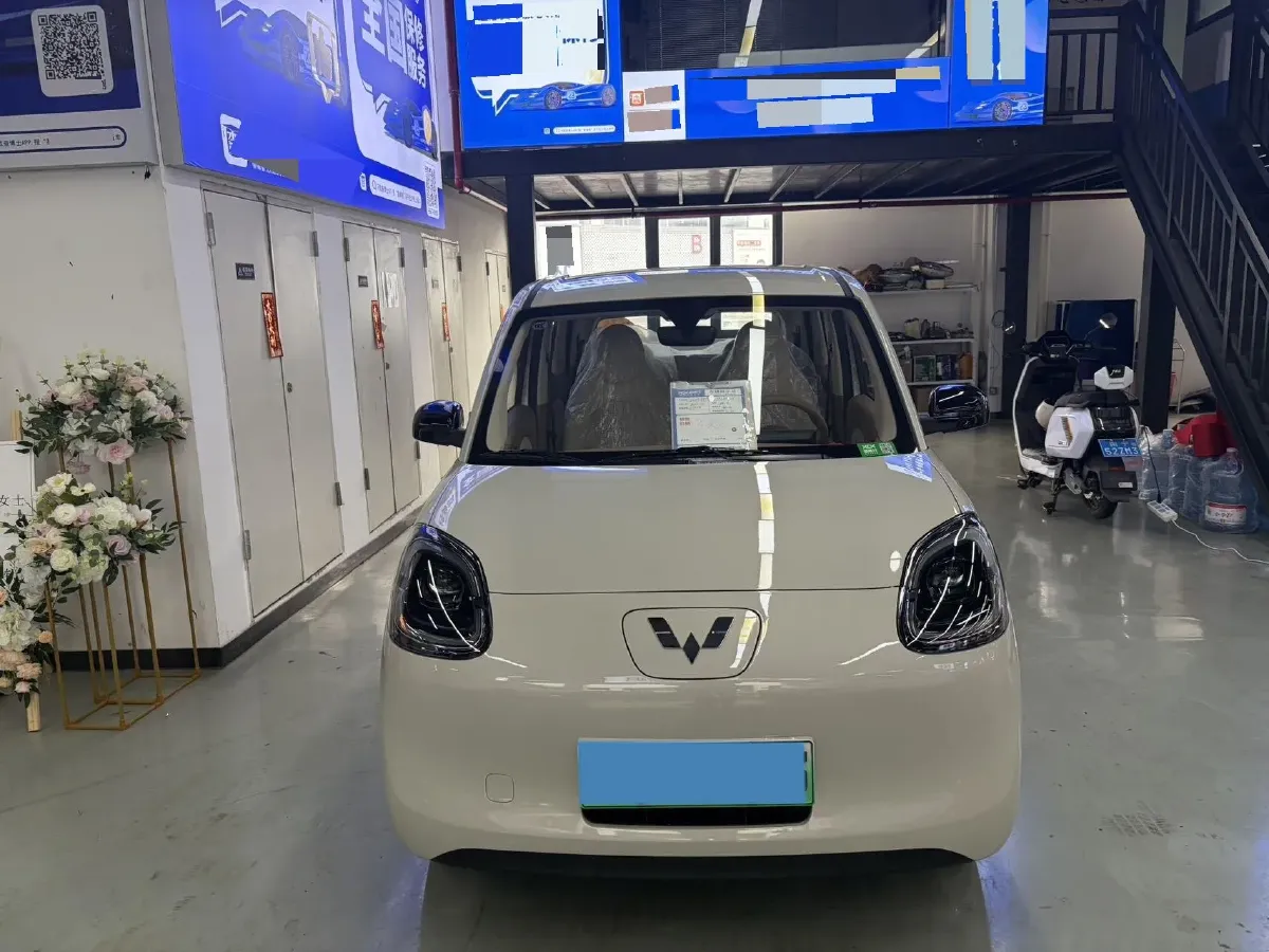 2025 WuLing HongGuang MINI EV BEV 16.2KWH,autocango,china used car exporter,china ev exporter,chinese used car exporter,chinese used ev exporter