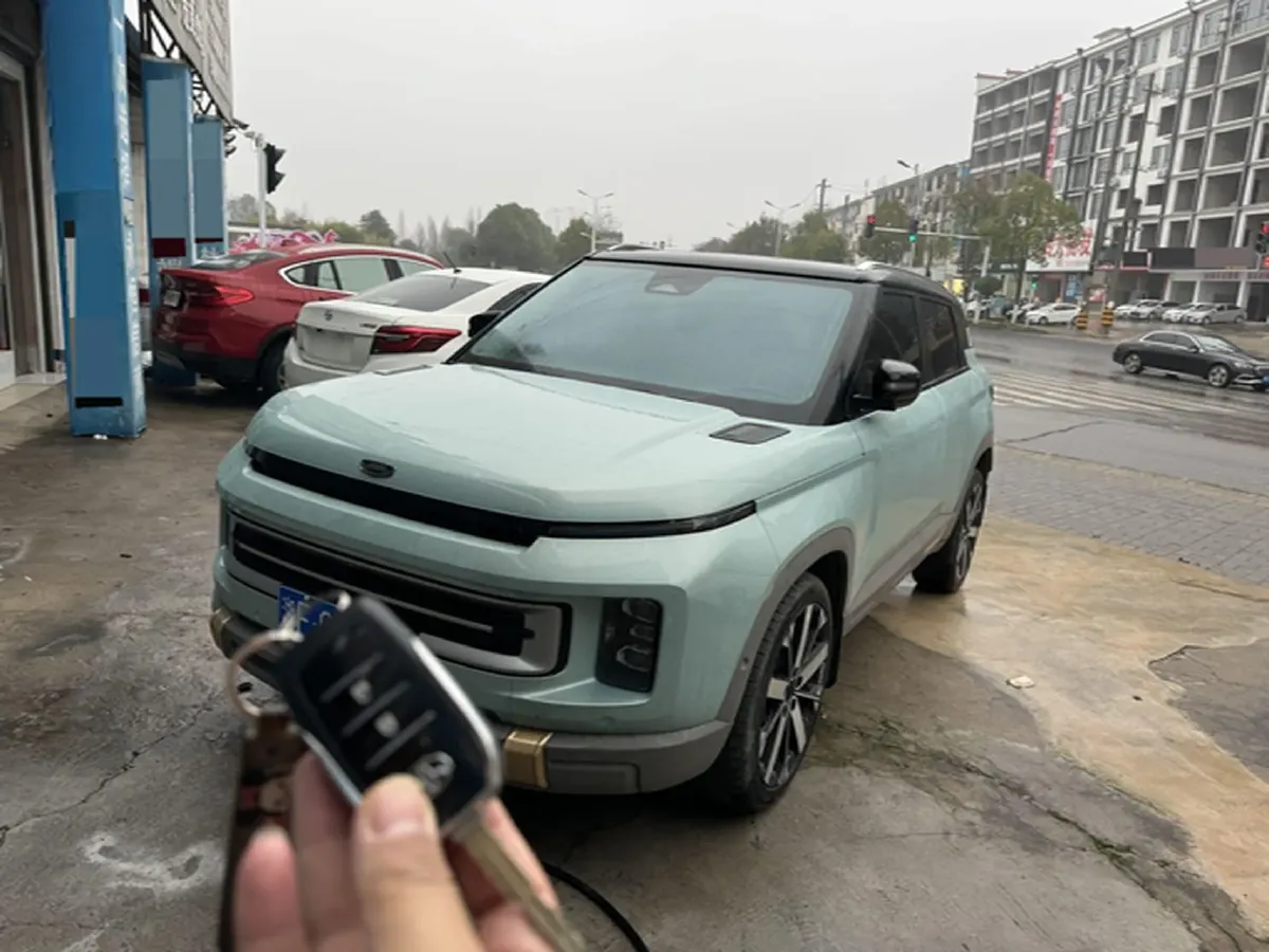 2023 Geely ICON 1.5T 181HP L4 7DCT,autocango,china used car exporter,china ev exporter,chinese used car exporter,chinese used ev exporter