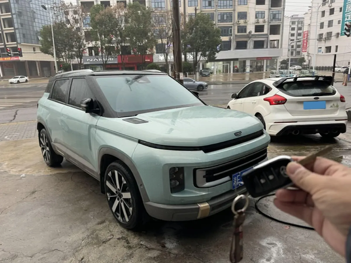 2023 Geely ICON 1.5T 181HP L4 7DCT,autocango,china used car exporter,china ev exporter,chinese used car exporter,chinese used ev exporter