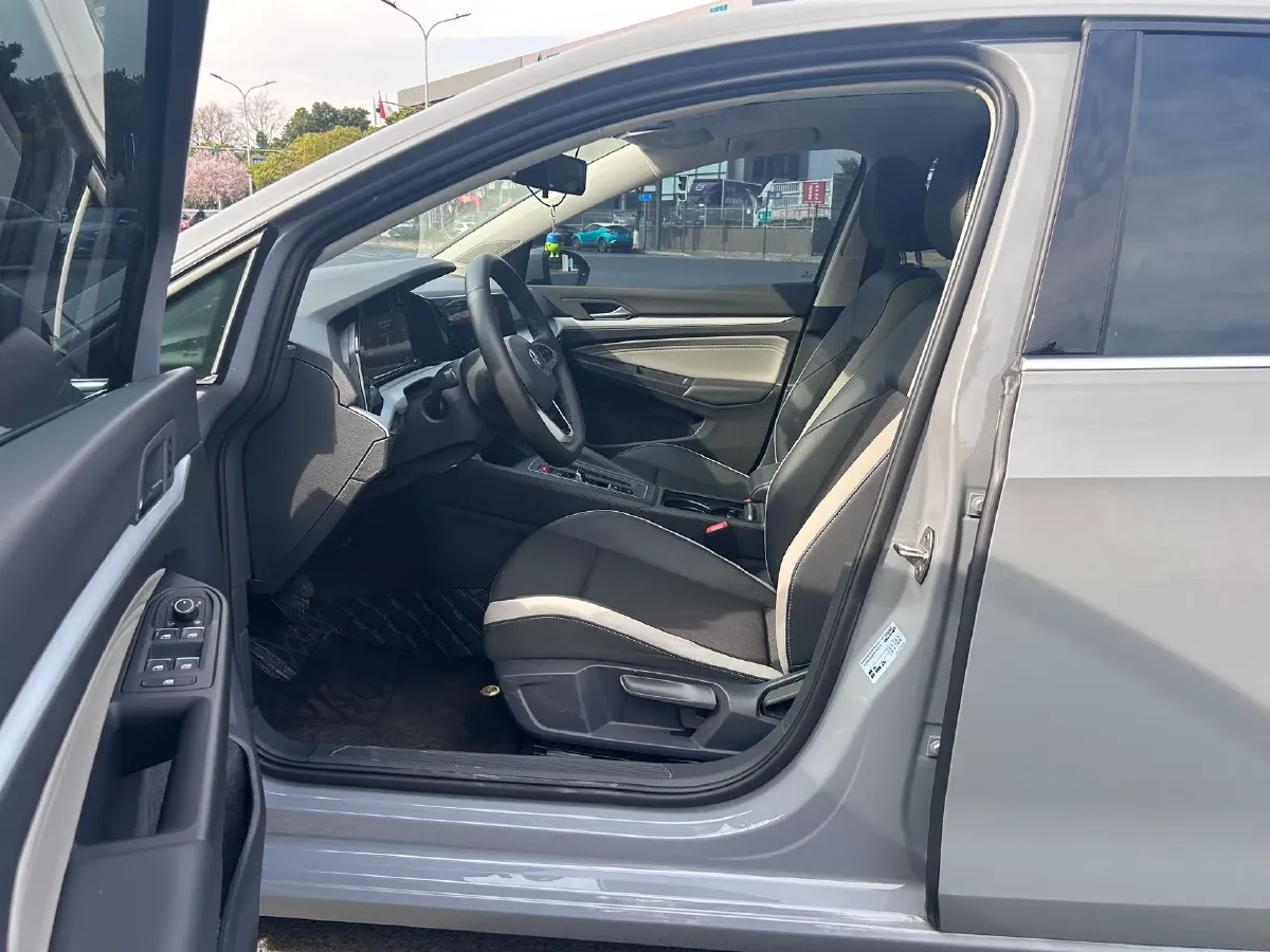 2023 Volkswagen Golf 1.4T 150HP L4 7DCT,autocango,china used car exporter,china ev exporter,chinese used car exporter,chinese used ev exporter