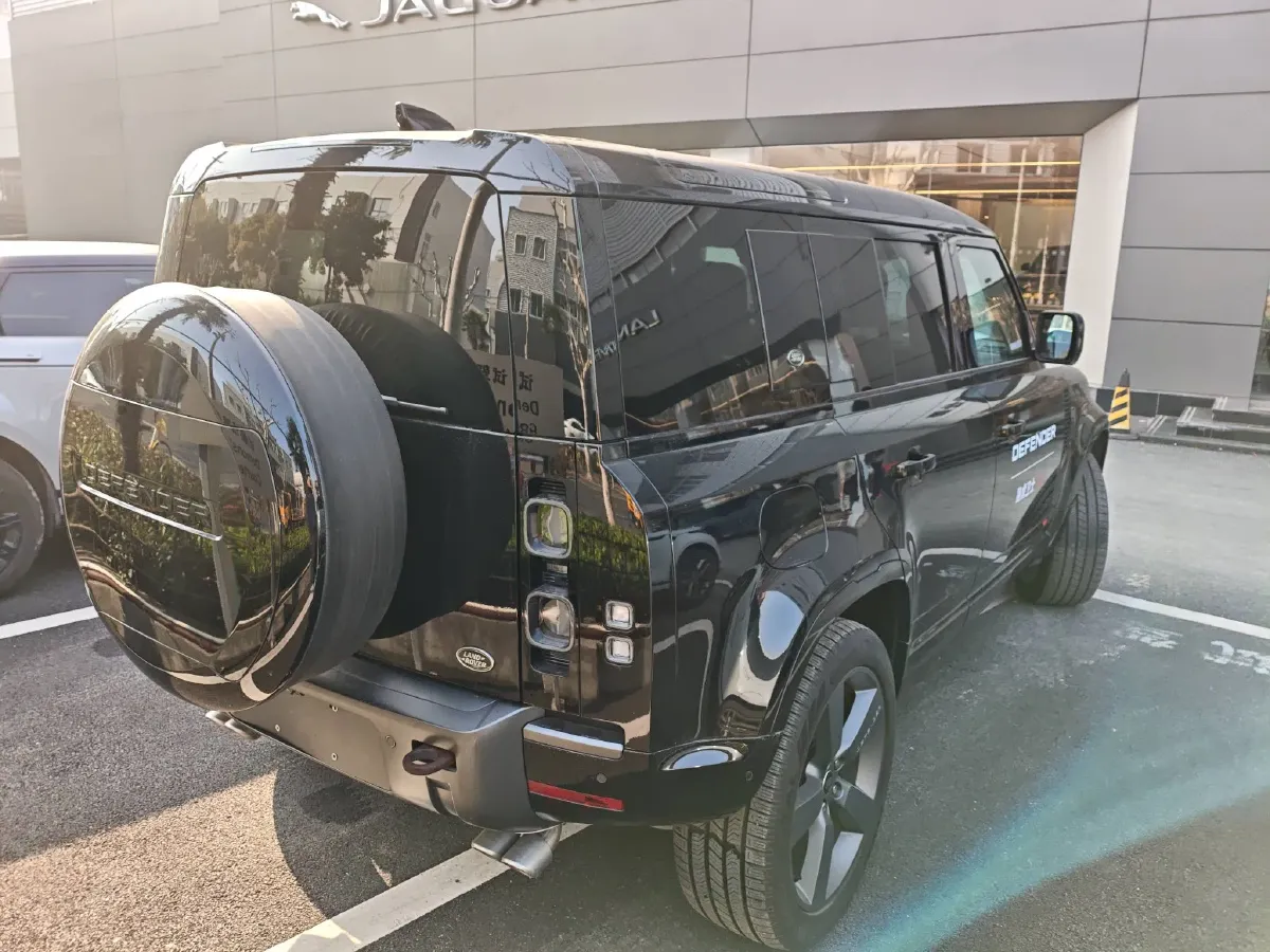 2023 Land Rover Defender 5.0T 525HP V8 8AT,autocango,china used car exporter,china ev exporter,chinese used car exporter,chinese used ev exporter