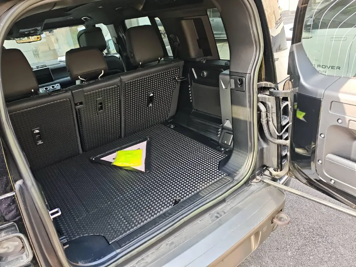 2023 Land Rover Defender 5.0T 525HP V8 8AT,autocango,china used car exporter,china ev exporter,chinese used car exporter,chinese used ev exporter