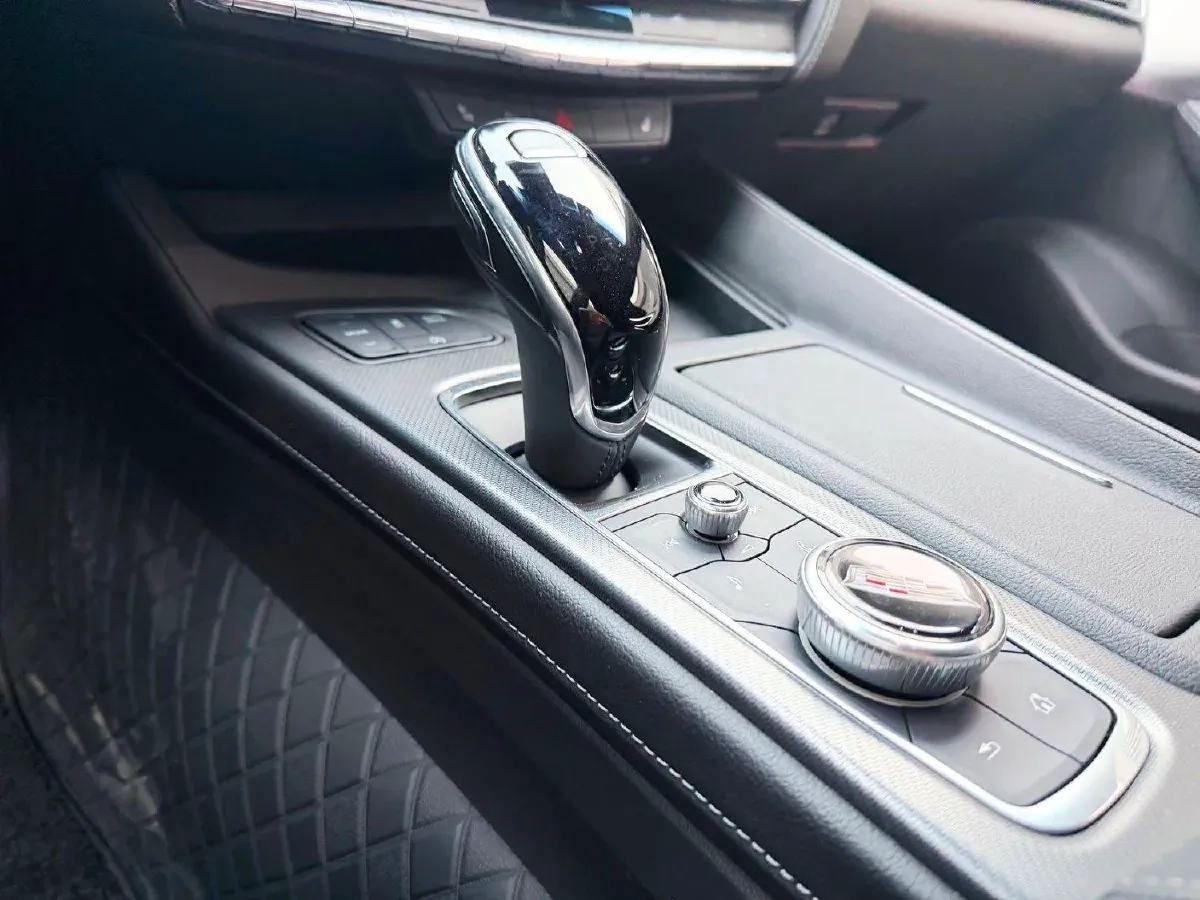 2021 Cadillac CT5 2.0T 237HP L4 10AT,autocango,china used car exporter,china ev exporter,chinese used car exporter,chinese used ev exporter