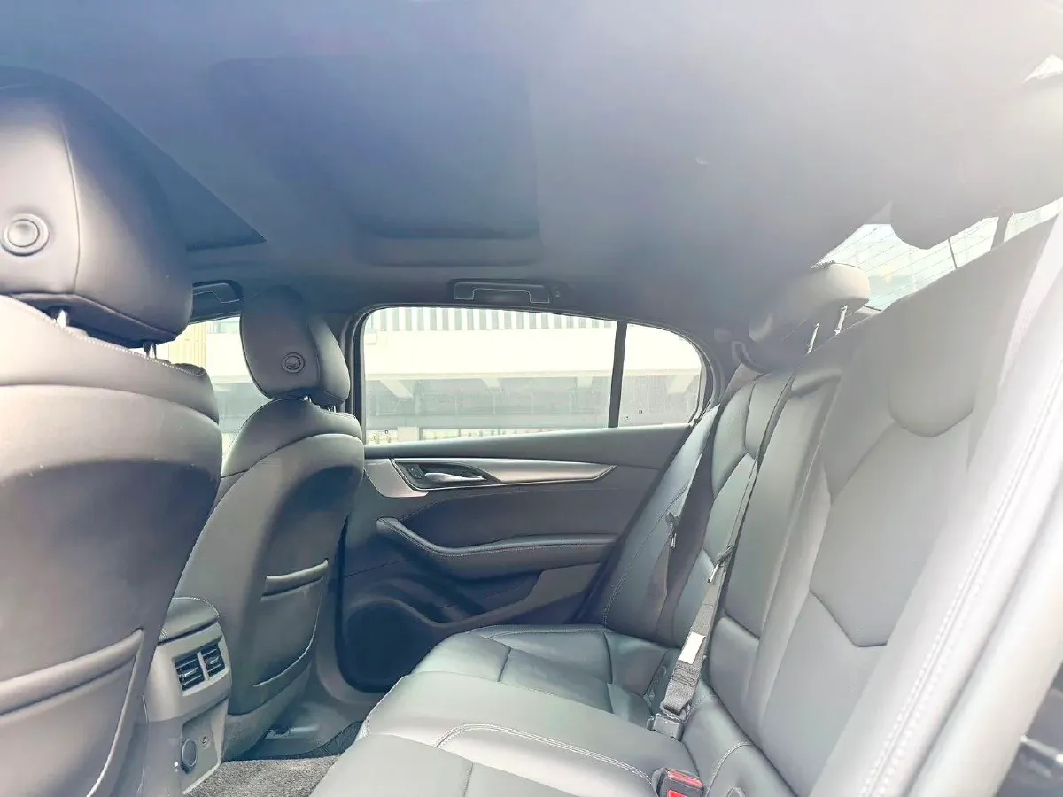 2021 Cadillac CT5 2.0T 237HP L4 10AT,autocango,china used car exporter,china ev exporter,chinese used car exporter,chinese used ev exporter