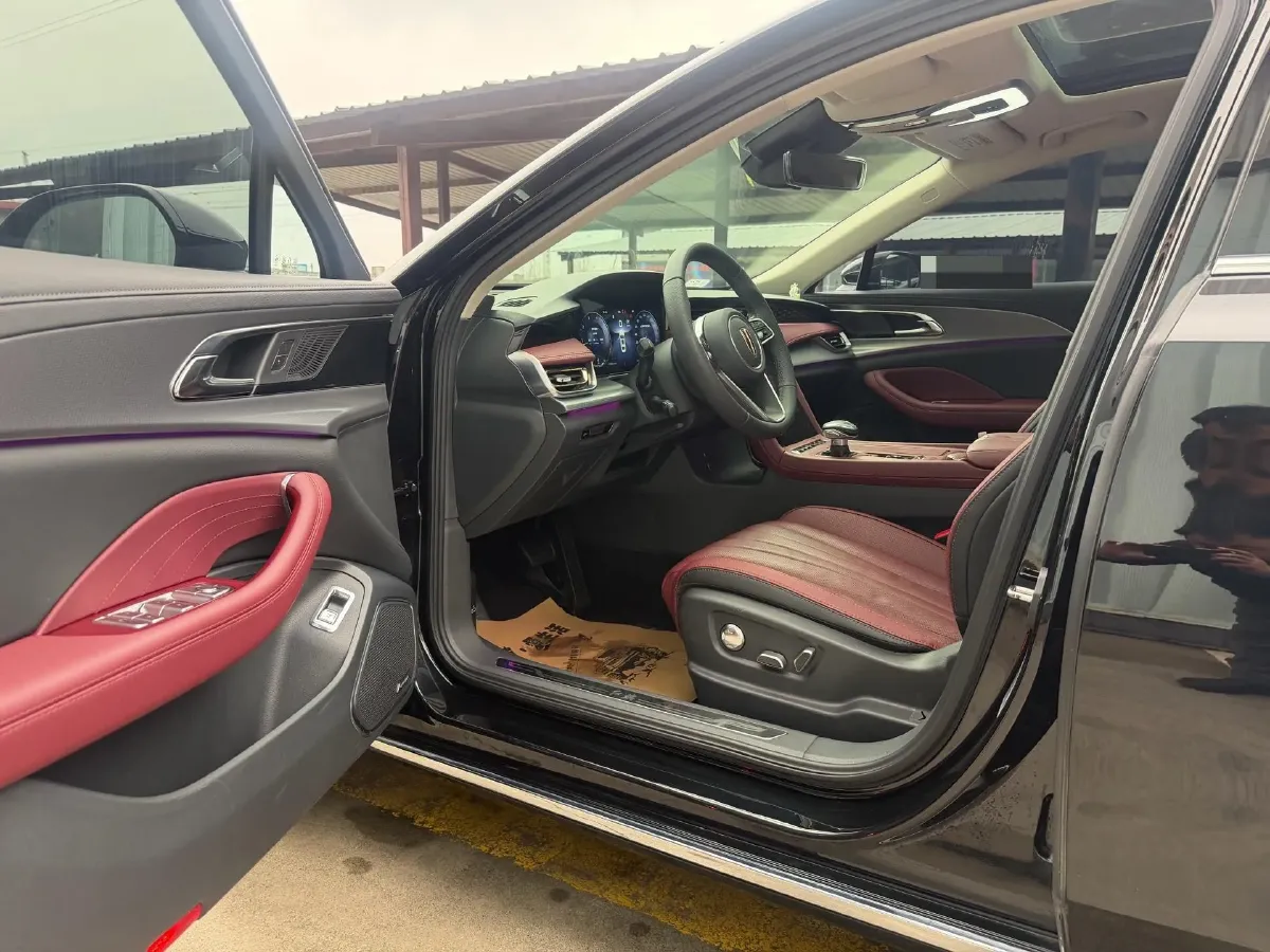 2024 HongQi H5 2.0T 224HP L4 8AT,autocango,china used car exporter,china ev exporter,chinese used car exporter,chinese used ev exporter