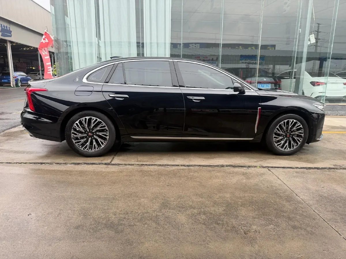 2024 HongQi H5 2.0T 224HP L4 8AT,autocango,china used car exporter,china ev exporter,chinese used car exporter,chinese used ev exporter