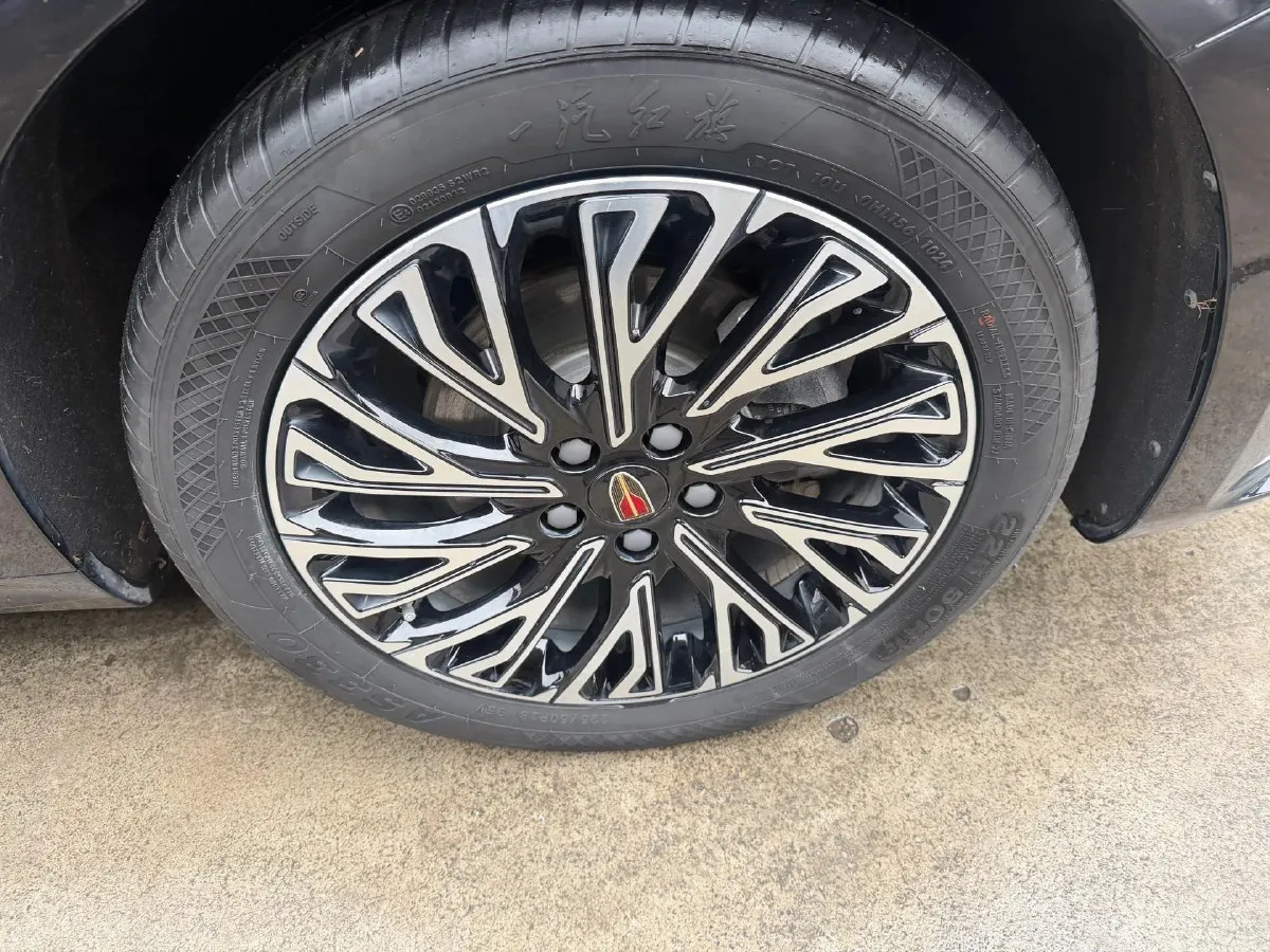 2024 HongQi H5 2.0T 224HP L4 8AT,autocango,china used car exporter,china ev exporter,chinese used car exporter,chinese used ev exporter